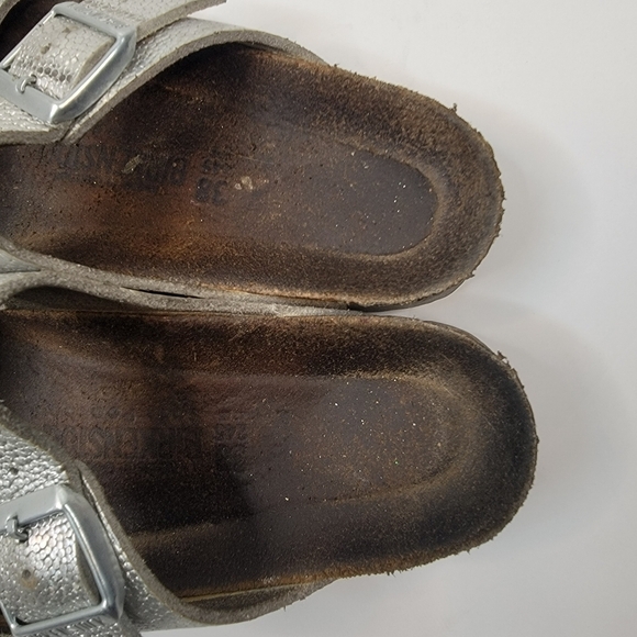Birkenstock Birkis Sz 38 Arizona Sandals Silver Textured Double Buckle - Picture 5 of 8